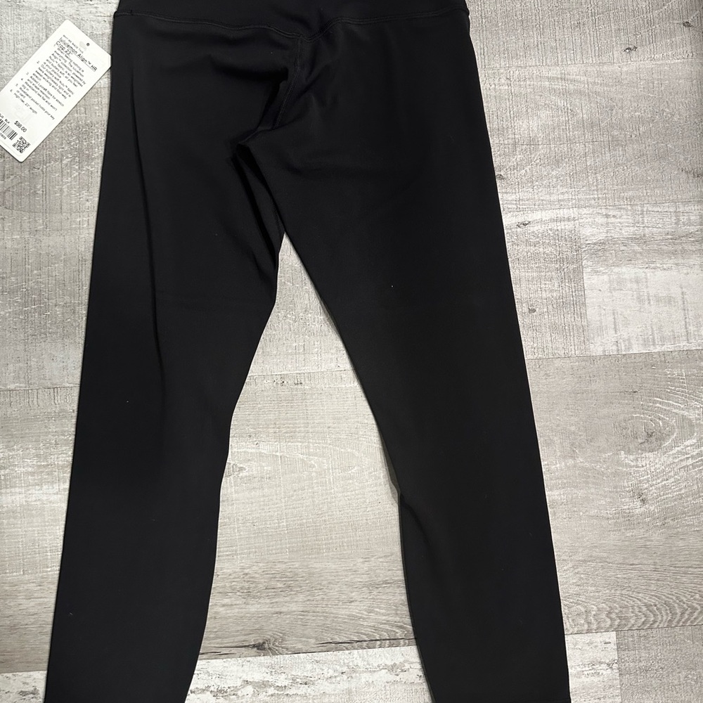 NEW WITH TAGS LULULEMON SIZE 6 BLACK ALIGN CROP 23’ LEGGINGS